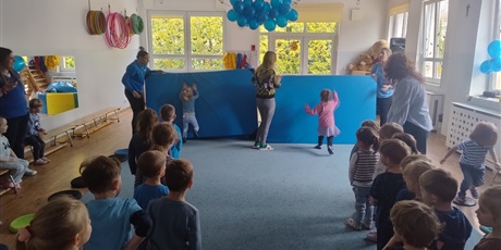 Powiększ grafikę: niebieskie-igrzyska-688184.jpg