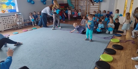 Powiększ grafikę: niebieskie-igrzyska-688188.jpg