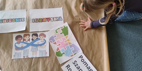 Powiększ grafikę: niebieskie-igrzyska-688195.jpg