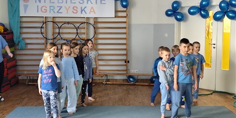 Powiększ grafikę: niebieskie-igrzyska-690497.jpg