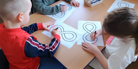 Powiększ grafikę: niebieskie-igrzyska-690507.jpg