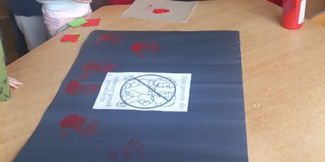 Powiększ grafikę: ogolnopolska-akcja-dziecinstwo-bez-przemocy-652161.jpg