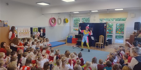 Powiększ grafikę: piksel-w-akcji-spotkanie-z-akademia-artystyczna-art2you-653613.jpg