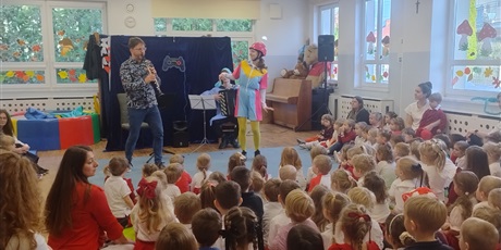 Powiększ grafikę: piksel-w-akcji-spotkanie-z-akademia-artystyczna-art2you-653627.jpg