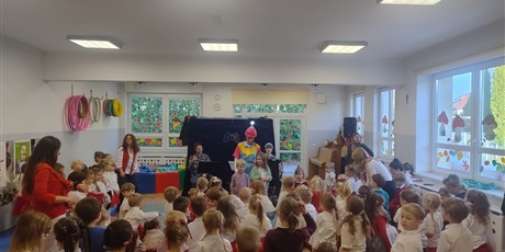 Powiększ grafikę: piksel-w-akcji-spotkanie-z-akademia-artystyczna-art2you-653628.jpg