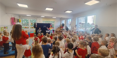 Powiększ grafikę: piksel-w-akcji-spotkanie-z-akademia-artystyczna-art2you-653635.jpg