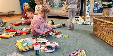 Powiększ grafikę: podsumowanie-akcji-na-rzecz-chorych-dzieci-z-gdanskich-szpitali-667624.jpg