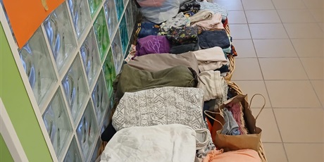 Powiększ grafikę: podsumowanie-akcji-zbiorka-odziezy-711548.jpg