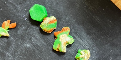 Powiększ grafikę: popoludniowe-zabawy-690460.jpg