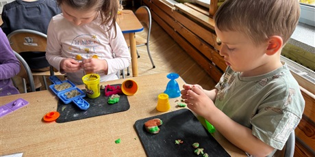 Powiększ grafikę: popoludniowe-zabawy-690461.jpg