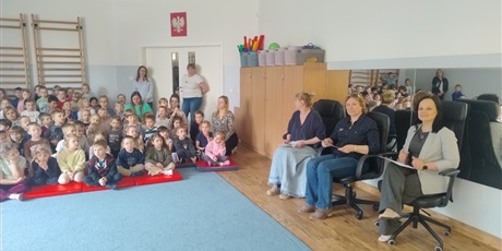 Powiększ grafikę: przedszkolny-konkurs-mam-talent-683739.jpg