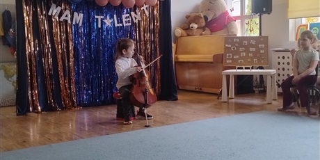 Powiększ grafikę: przedszkolny-konkurs-mam-talent-683744.jpg