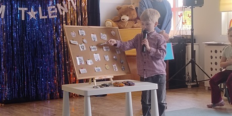 Powiększ grafikę: przedszkolny-konkurs-mam-talent-683748.jpg