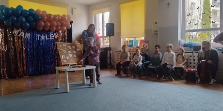Powiększ grafikę: przedszkolny-konkurs-mam-talent-683750.jpg