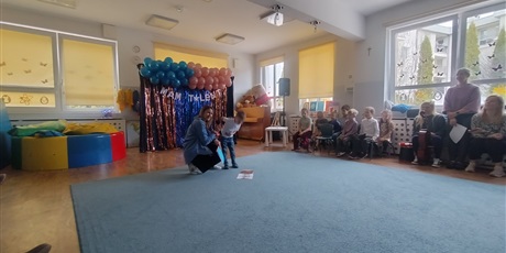 Powiększ grafikę: przedszkolny-konkurs-mam-talent-683752.jpg