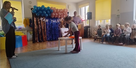 Powiększ grafikę: przedszkolny-konkurs-mam-talent-683759.jpg