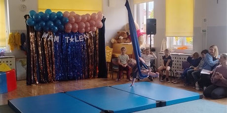 Powiększ grafikę: przedszkolny-konkurs-mam-talent-683780.jpg