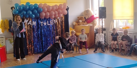 Powiększ grafikę: przedszkolny-konkurs-mam-talent-683785.jpg