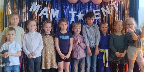 Powiększ grafikę: przedszkolny-konkurs-mam-talent-683793.jpg