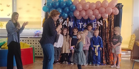 Powiększ grafikę: przedszkolny-konkurs-mam-talent-683794.jpg