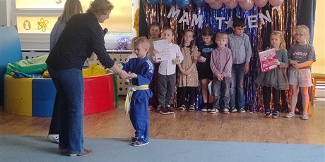 Powiększ grafikę: przedszkolny-konkurs-mam-talent-683797.jpg