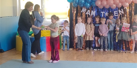 Powiększ grafikę: przedszkolny-konkurs-mam-talent-683799.jpg