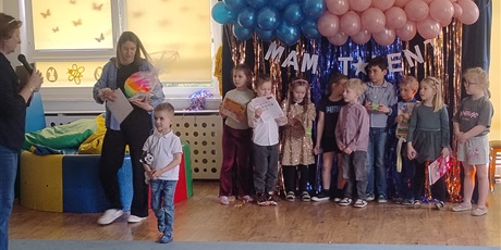 Powiększ grafikę: przedszkolny-konkurs-mam-talent-683801.jpg