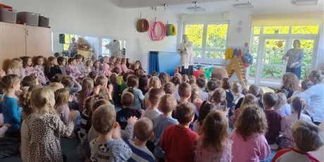 Powiększ grafikę: rekolekcje-681335.jpg