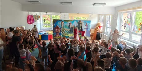Powiększ grafikę: roszpunka-spotkanie-z-teatrem-713263.jpg