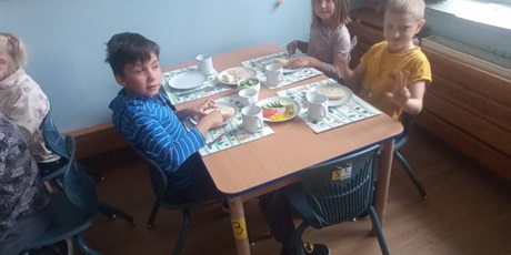 Powiększ grafikę: samodzielne-sniadanie-starszakow-643288.jpg