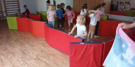 Powiększ grafikę: sensoryczna-gimnastyka-625121.jpg