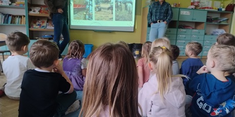 Powiększ grafikę: spotkanie-z-emilia-wolontariuszka-z-fundacji-kucykowo-683810.jpg