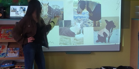 Powiększ grafikę: spotkanie-z-emilia-wolontariuszka-z-fundacji-kucykowo-683812.jpg