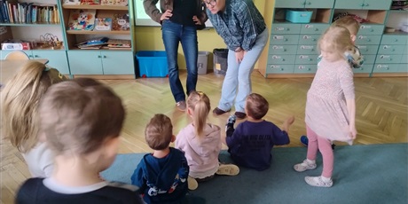 Powiększ grafikę: spotkanie-z-emilia-wolontariuszka-z-fundacji-kucykowo-683830.jpg