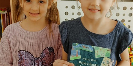 Powiększ grafikę: spotkanie-z-pisarka-joanna-bien-605594.jpg