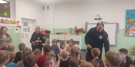 Powiększ grafikę: spotkanie-ze-straza-miejska-656875.jpg