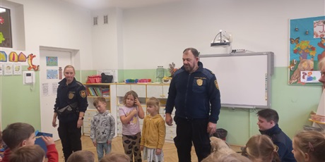 Powiększ grafikę: spotkanie-ze-straza-miejska-656876.jpg