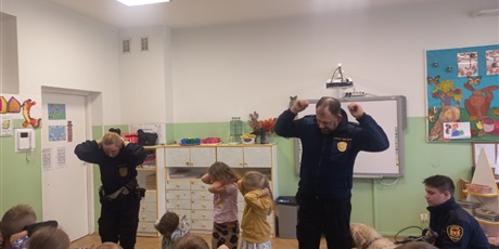 Powiększ grafikę: spotkanie-ze-straza-miejska-656880.jpg