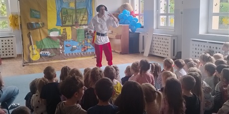 Powiększ grafikę: teatr-horyzont-niebezpieczne-zabawy-nad-woda-693812.jpg