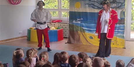 Powiększ grafikę: teatr-horyzont-niebezpieczne-zabawy-nad-woda-693823.jpg