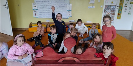 Powiększ grafikę: teatrzyk-kamishibai-614133.jpg