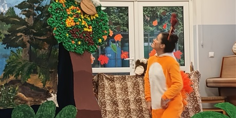 Powiększ grafikę: teatrzyk-przygody-wiewiorki-lesnej-zagubiony-skarb-655091.jpg