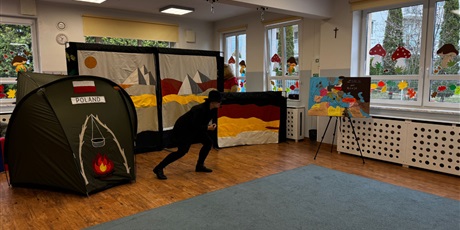 Powiększ grafikę: teatrzyk-pt-historia-misia-wojtka-656939.jpg