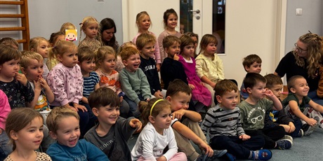 Powiększ grafikę: teatrzyk-pt-historia-misia-wojtka-656943.jpg