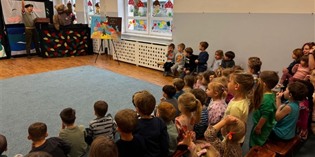 Powiększ grafikę: teatrzyk-pt-historia-misia-wojtka-656947.jpg