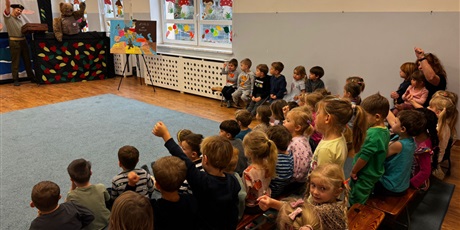 Powiększ grafikę: teatrzyk-pt-historia-misia-wojtka-656948.jpg