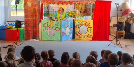 Powiększ grafikę: teatrzyk-qfer-smieciowisko-611052.jpg