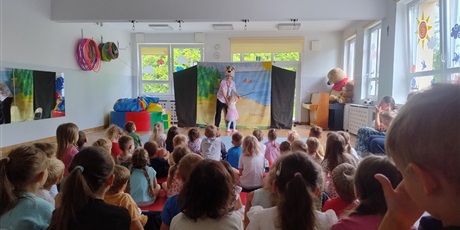 Powiększ grafikę: teatrzyk-reksio-i-jego-przygody-635047.jpg