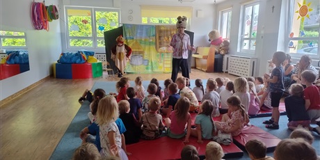 Powiększ grafikę: teatrzyk-reksio-i-jego-przygody-635058.jpg