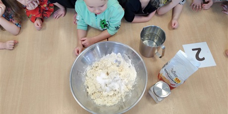 Powiększ grafikę: tlusty-czwartek-677704.jpg